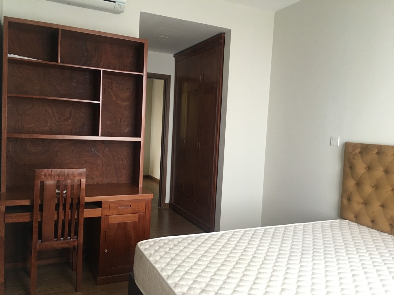 z2339258179667_5403ca248fc74dd47392ed62c0f9696f